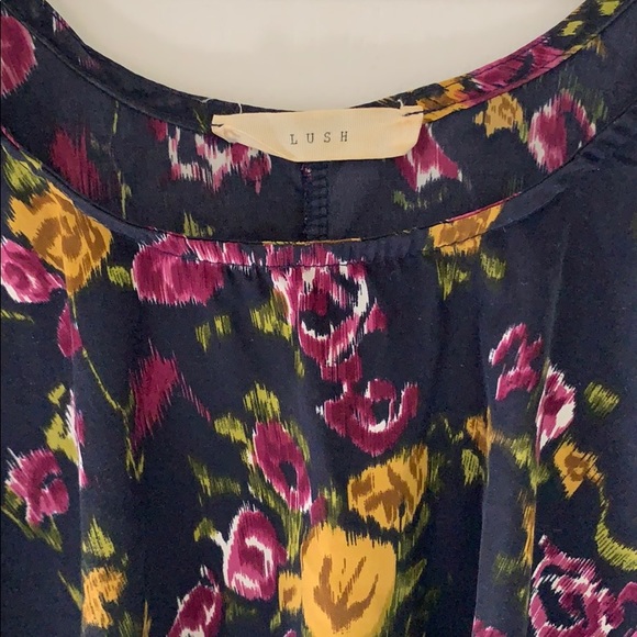 Lush Pleated Swing Tank in Floral Sz S - Picture 3 of 4